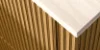 Ein modernes Küchendesign mit eleganter Holzstruktur und heller Arbeitsplatte. Nolte Küchen.