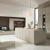 Moderne Küche mit zentraler Insel und stilvollem Design. Nolte Küchen.
