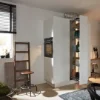 Ein moderner Hauswirtschaftsraum mit Regal und Ofen, ausgestattet von Nolte Hauswirtschaftsräume.