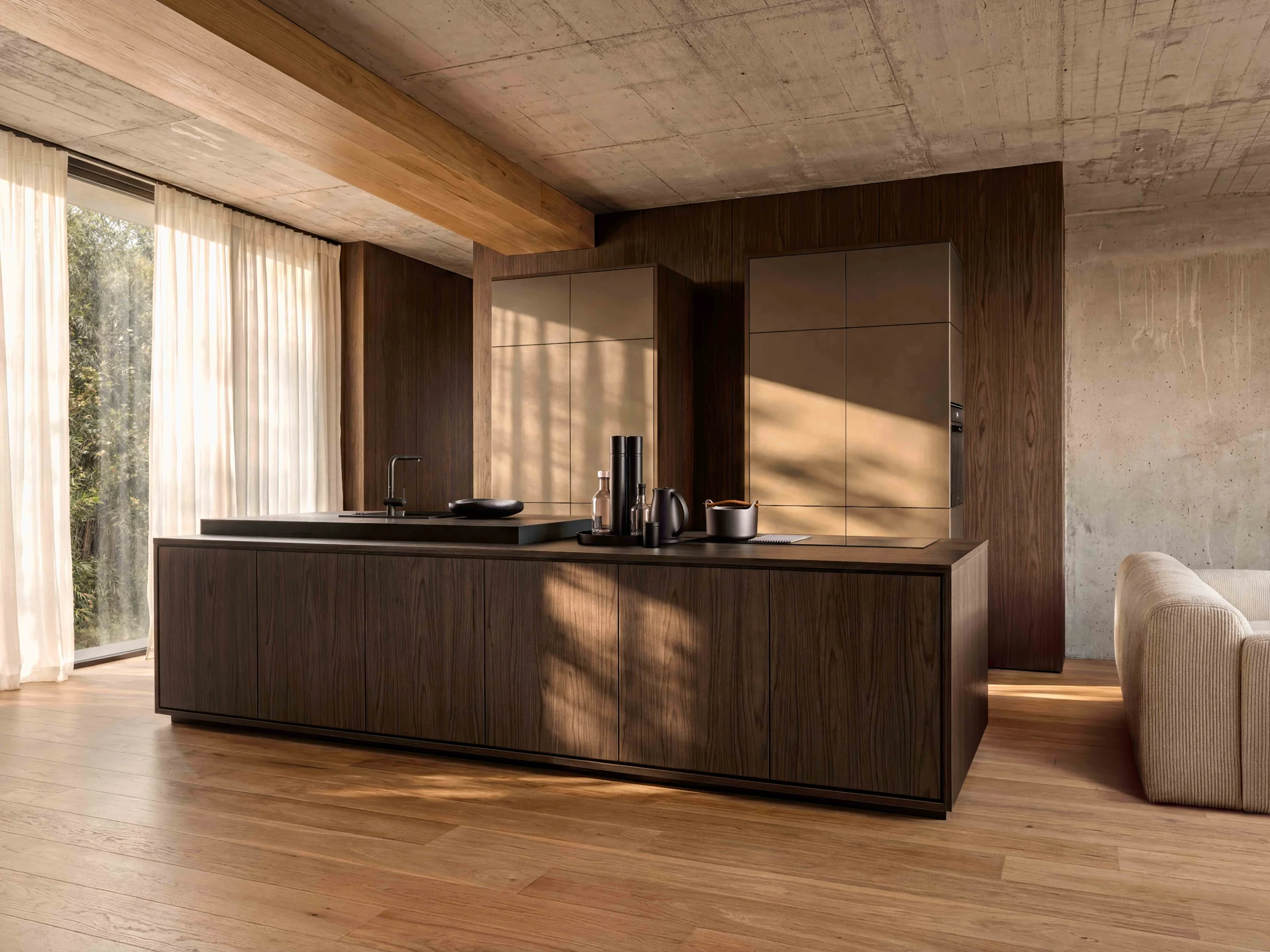Eine moderne Küche mit Holzverkleidung und großer Insel, Nolte Küchen.